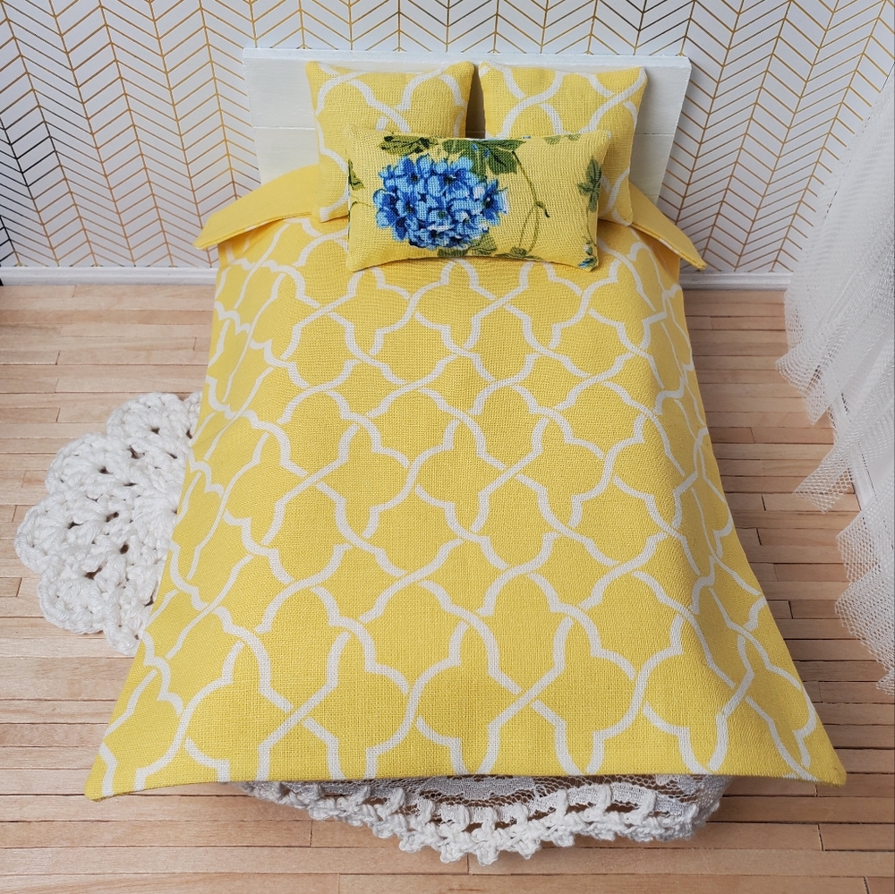 Miniature Dollhouse Yellow Bedding Set 1:12 Scale